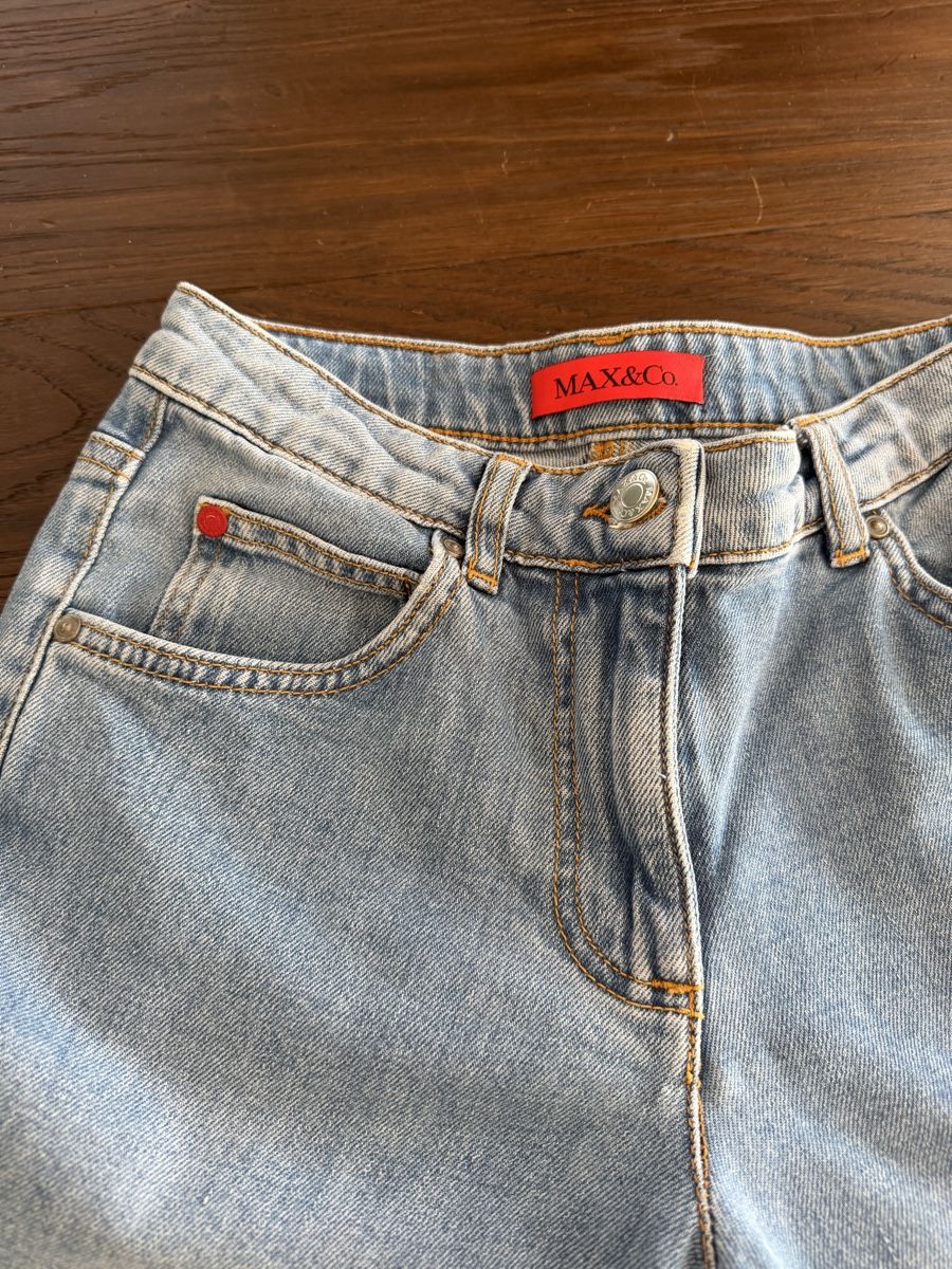 Pantaloni: Mädchen Jeans Max&Co 12y, hellblau weit geschnitten – Usato da Appenzell venduto da ErMaBaGm 1