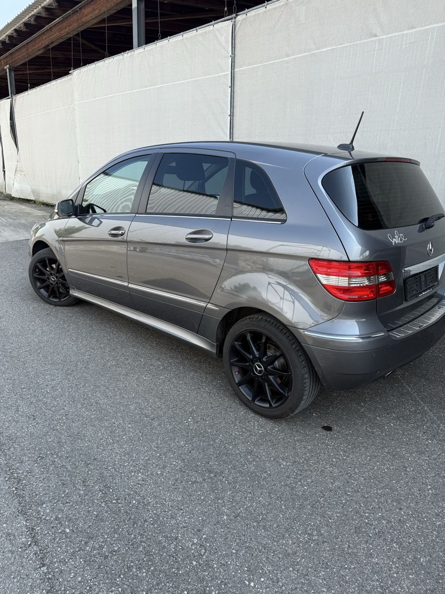 Mercedes-Benz Automobili: Mercedes Benz B200 Turbo – Usato da Luzern venduto da CocoLoco82 2