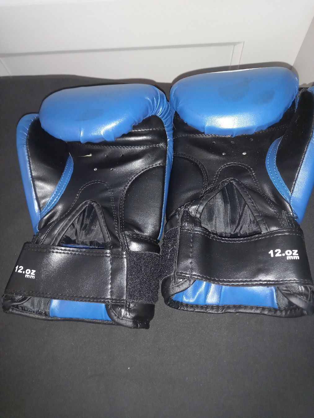 Guanti & manicotti: Boxhandschuhe GREEN HILL 12oz blau  – Usato da Heerbrugg venduto da Domino_1645 2