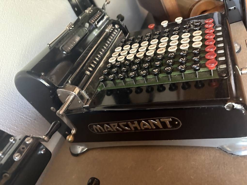 Alle Maschinen: Marchant Rechenmaschine – Gebraucht aus Buus von Frodo24 1