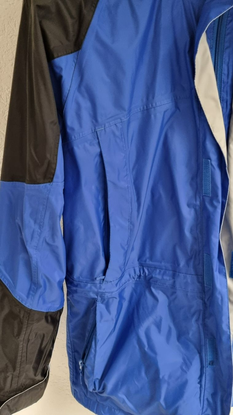 Jacken: Regenjacke unisex – Gebraucht aus Wahlen von Veani 1
