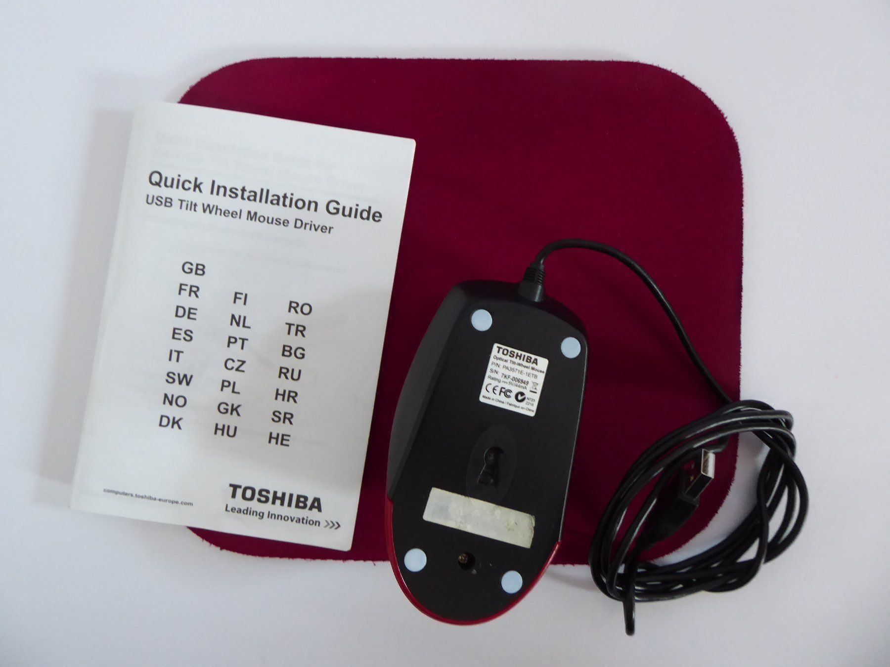 Souris: Toshiba Maus mit Mausmatte – D'occasion à Turbenthal par Panau 2