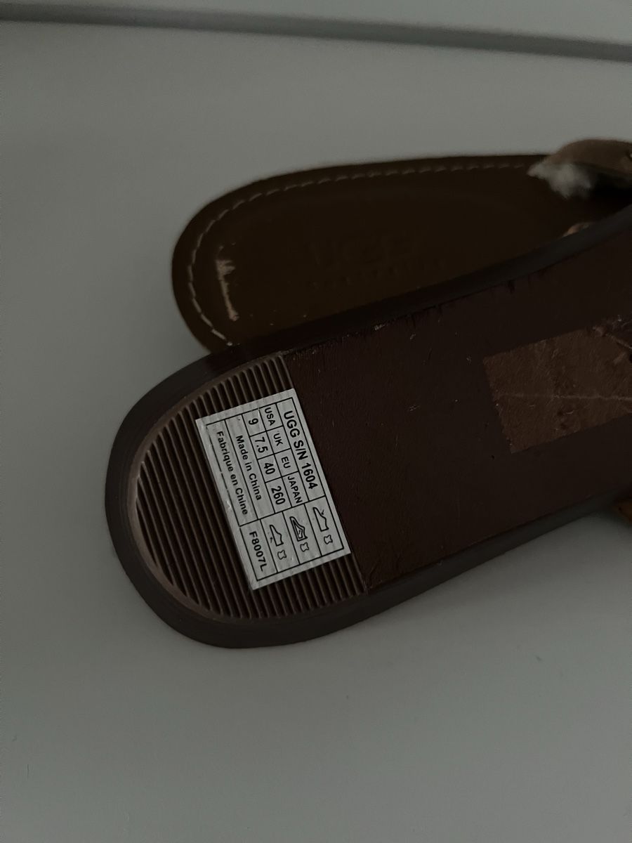 Ugg Scarpe da donna: Ugg Flip Flop Leder Neu Gr.40 – Nuovo (secondo la descrizione) da zürich venduto da kira.jj 3