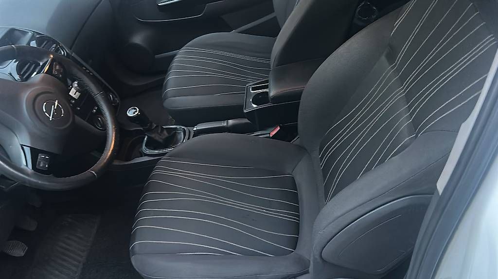 Autos: Opel corsa collaudata – D'occasion à Giubiasco par off_hk9q 2