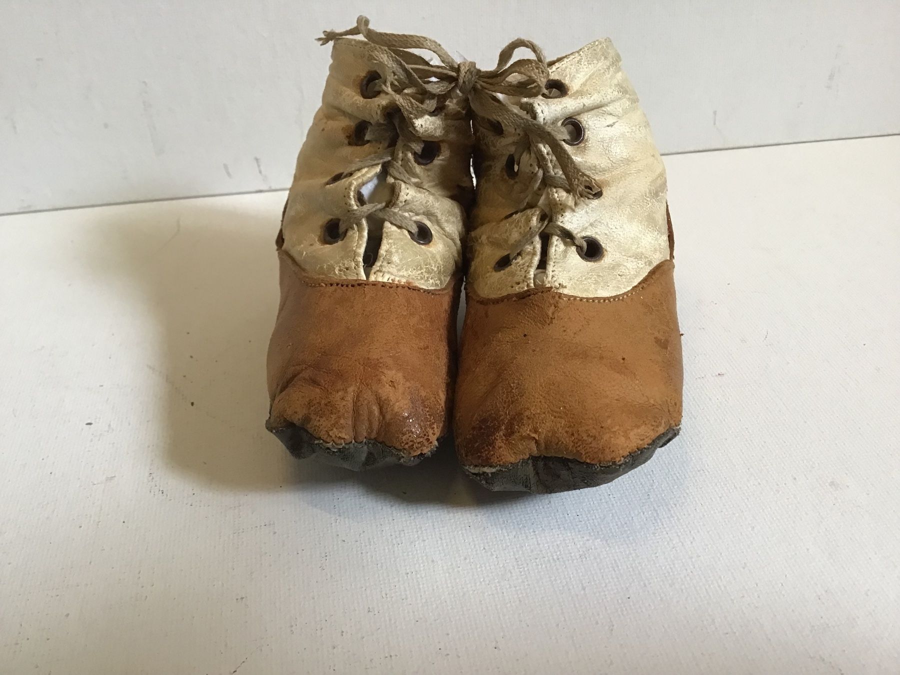 Gamaschen & Bandagen: Uralte Antike Gamaschen  Kinder Lederschuhe – Gebraucht aus St. Gallen von Goldlilly