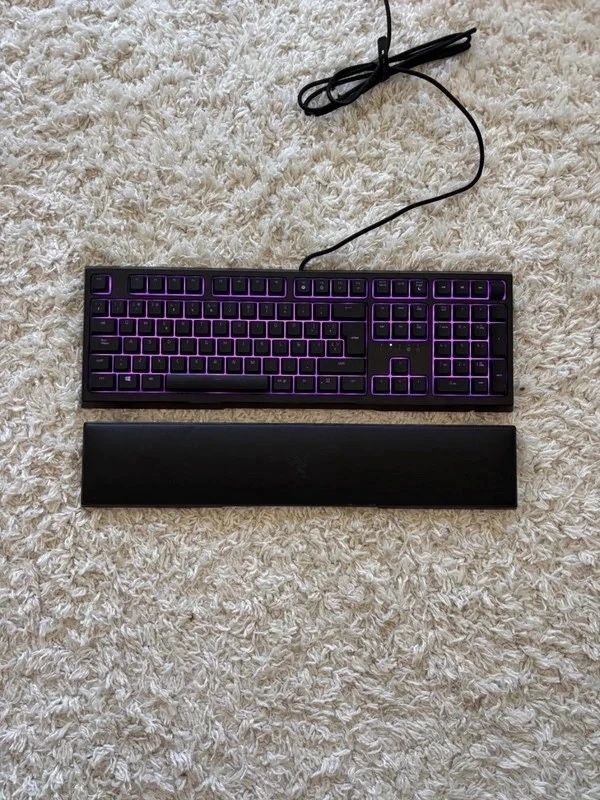 Tastiere: Clavier gaming RAZER Ornata V2 – Nuovo (secondo la descrizione) da Genève venduto da por_t6qv