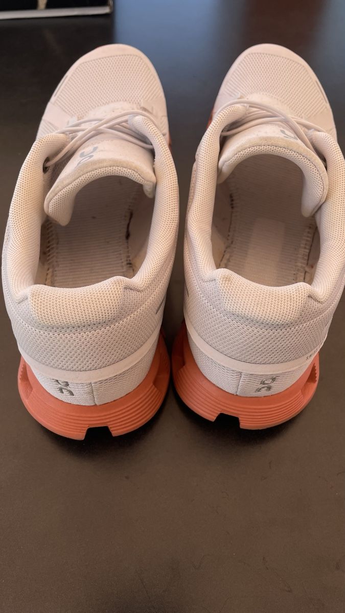 On Damenschuhe: Baskets On (Cloud) – Taille 42 – Gebraucht aus Vuarrens von Diabolomenthe 3