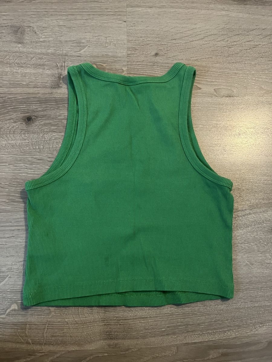 Blusen, T-Shirts & Tops: Lot de 4 débardeurs côtelés – Neu (gemäss Beschreibung) aus Les Geneveys-sur-Coffrane von papoute 1
