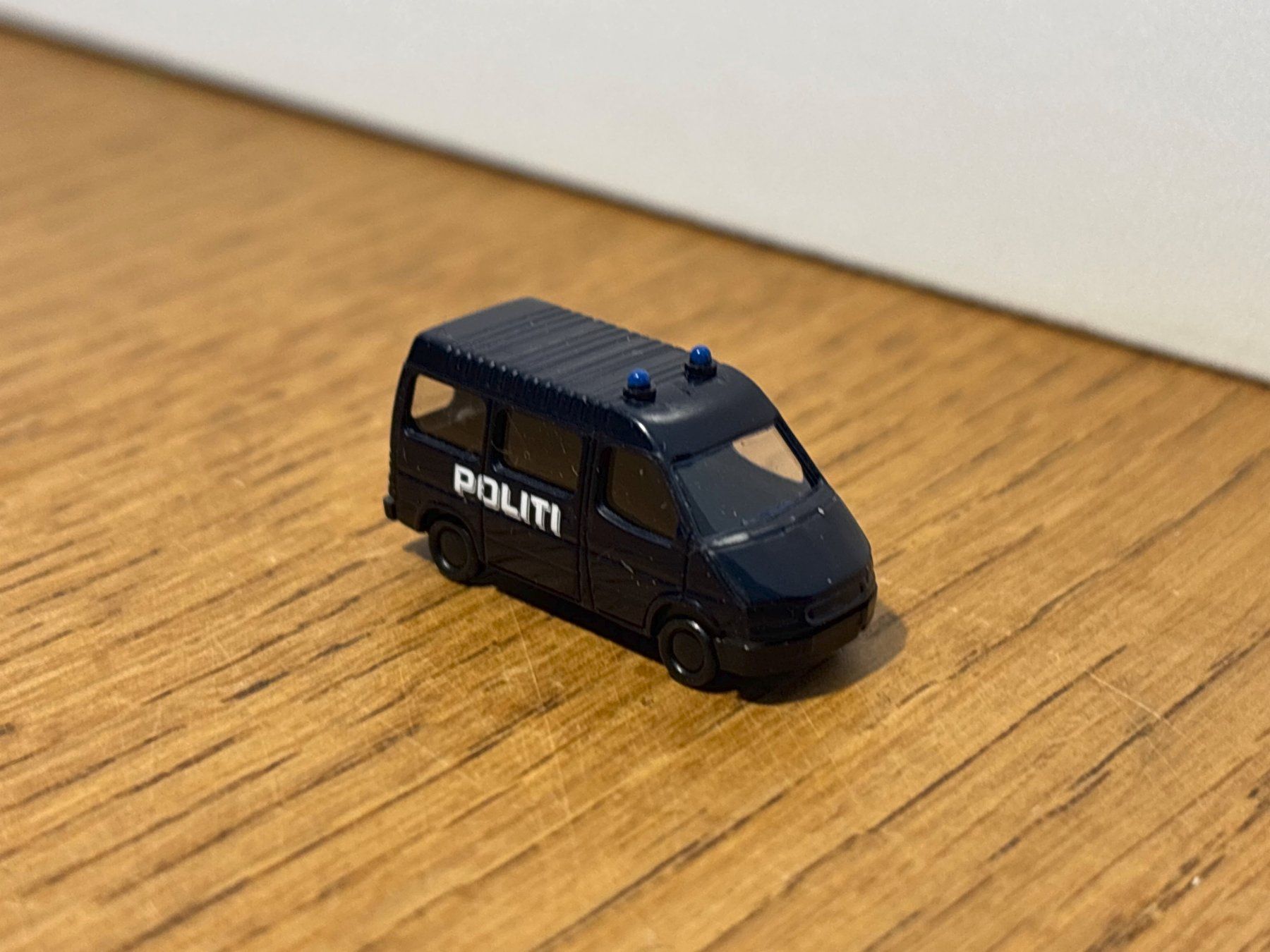 Modellini di ferrovie: M0885: Polizei (Spur N) – Usato da Birsfelden venduto da Birs_25