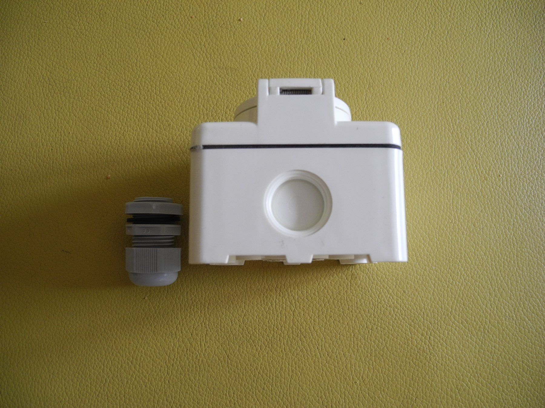 Stecker: Nass Steckdose – Neu (gemäss Beschreibung) aus Worb von kebe01 2