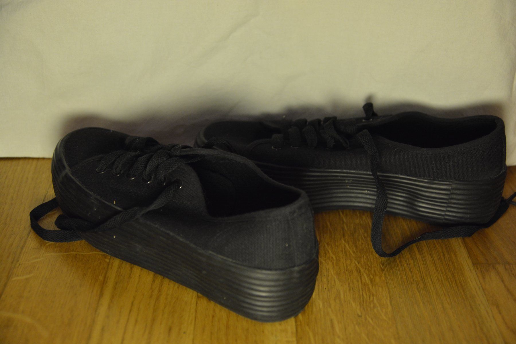 Scarpe da uomo: Schwarze Sneaker Plateauschuhe  "John Baner" Gr.38 – Usato da Bern venduto da plant_nerd 2