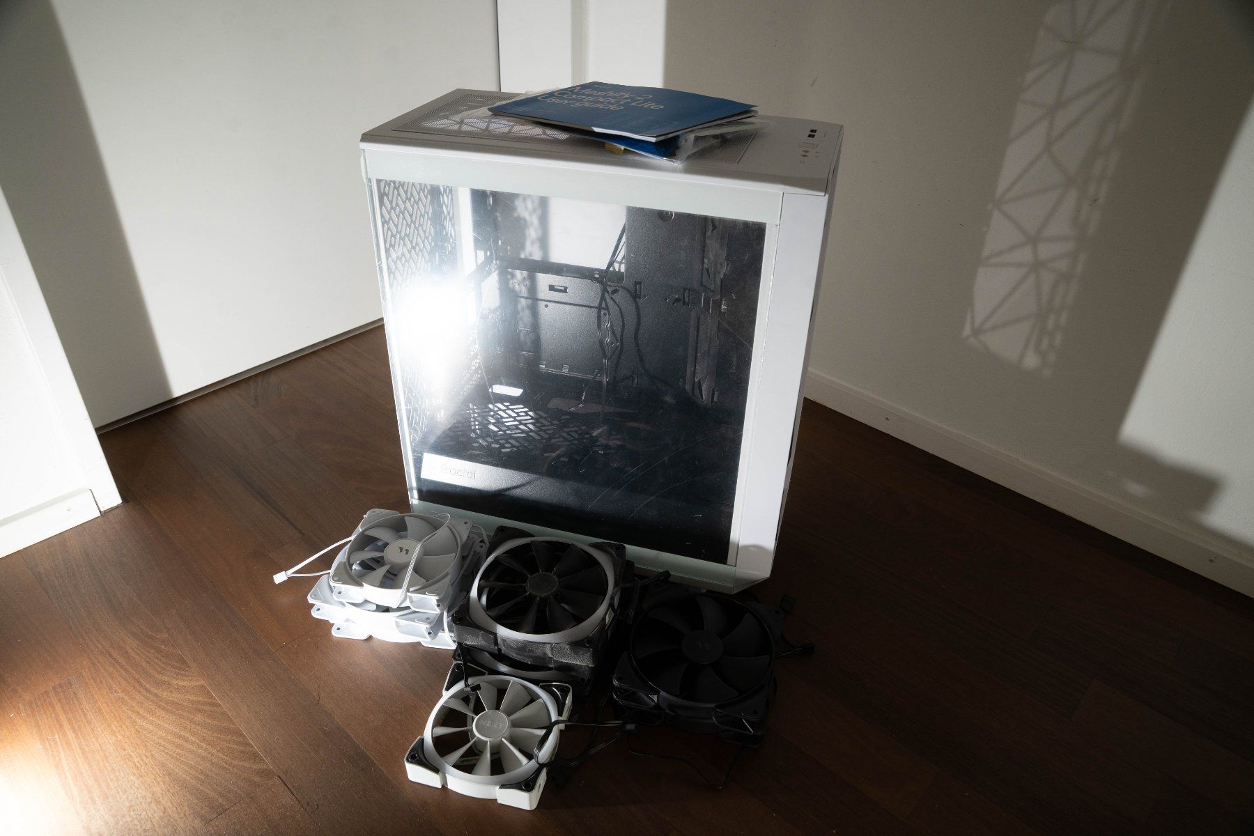 Fractal Custodie: PC Gehäuse Meshify und Gratis Lüfter – Usato da Meilen venduto da MattiaV3 3