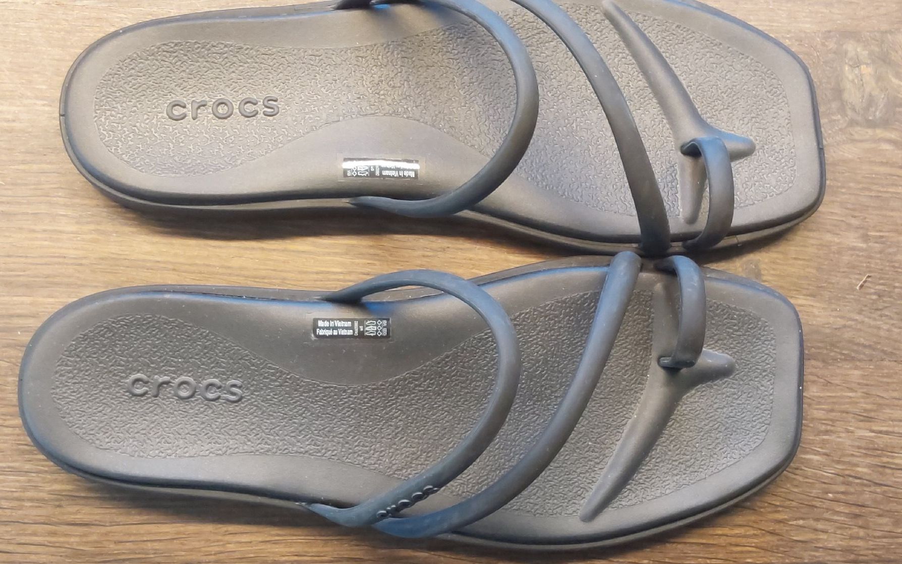 Crocs Scarpe da donna: Crocs Pantoletten schwarz Grösse 8 – Nuovo (secondo la descrizione) da Köniz venduto da scopello12