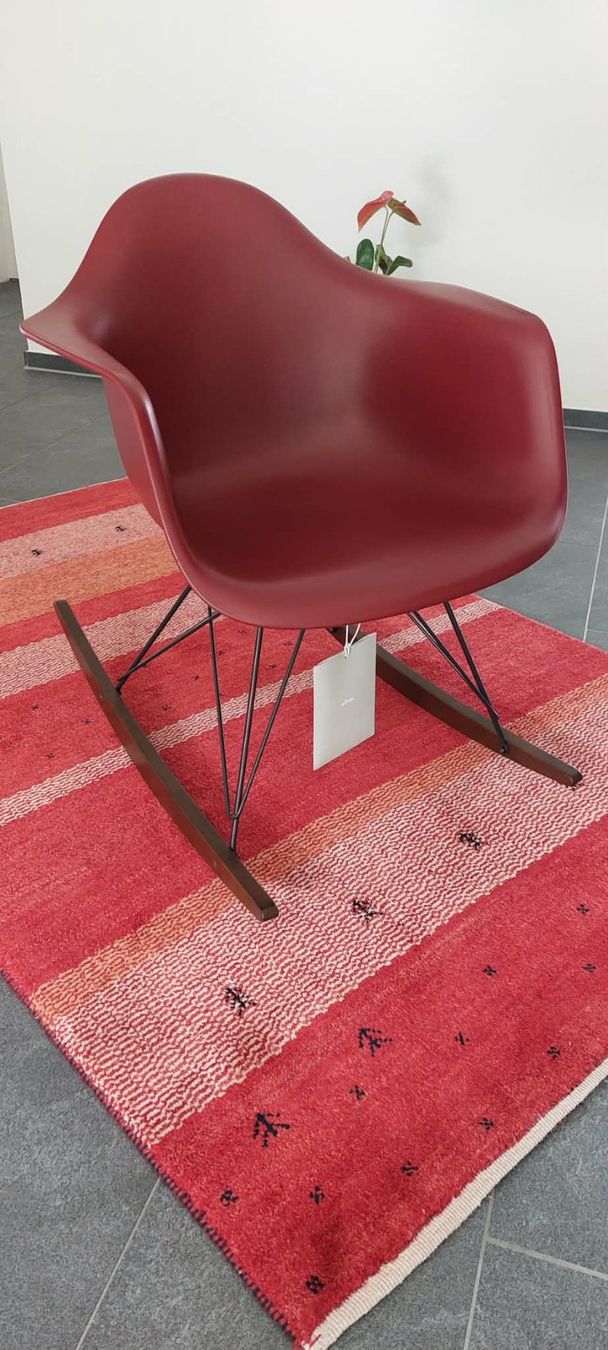 Vitra Sedie: Vitra Schaukelstuhl – Usato da Liestal venduto da valentin101