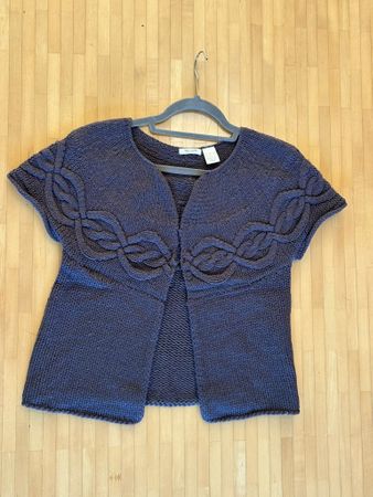 Kurzarm-Pullover mit Zopfmuster Violett von Soft Grey Gr. S