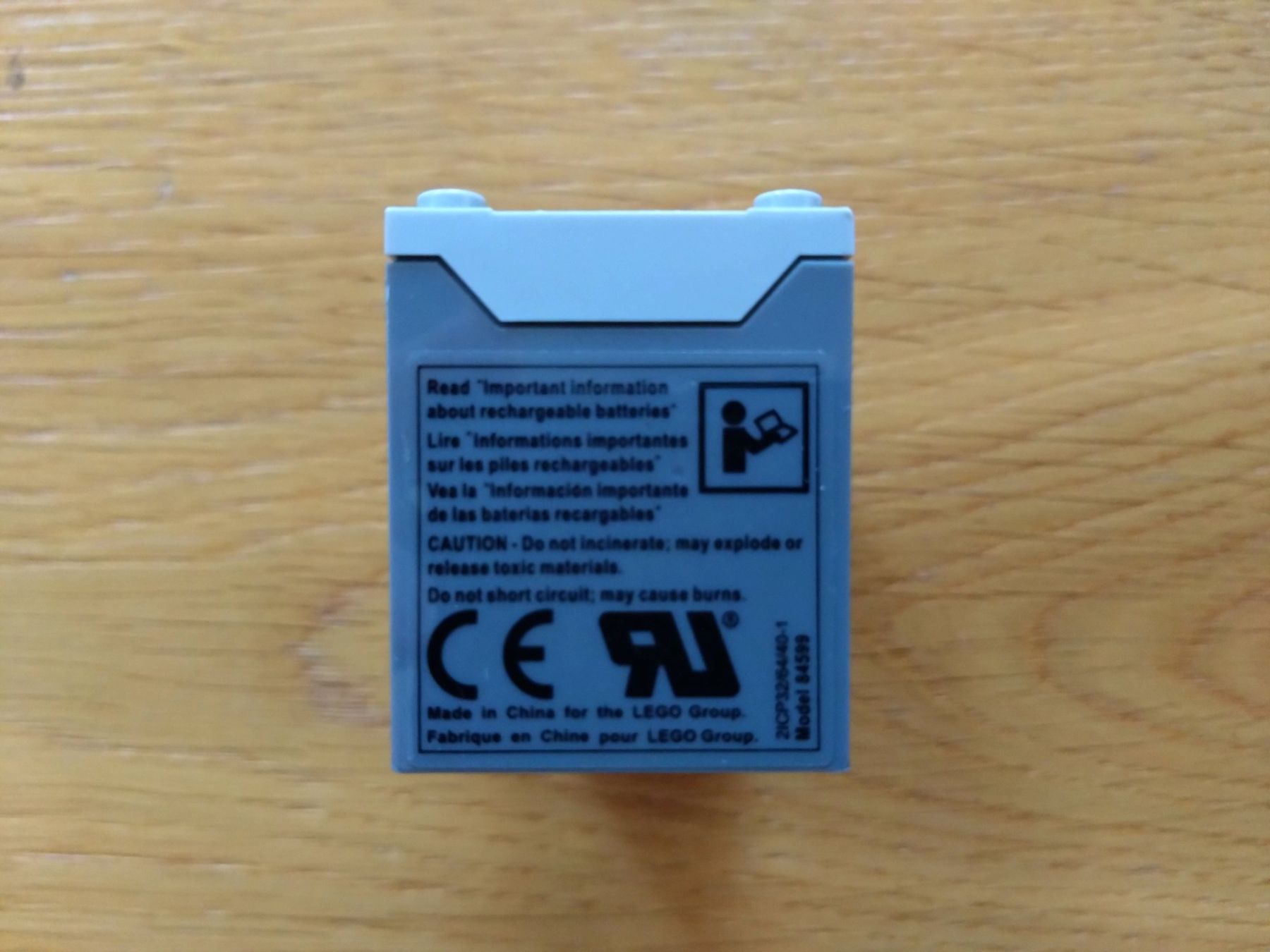 Lego Kit di costruzioni: Original Lego wiederaufladbare Batteriebox 8878 – Usato da Schenkon venduto da kkm2 3