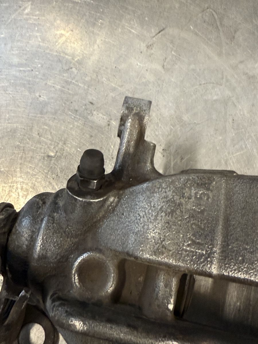 VW Tutti pezzi di ricambio auto: VW Original Bremssattel T5, T6 etc – Usato da Oberhofen Thun'see venduto da jdumont754 3