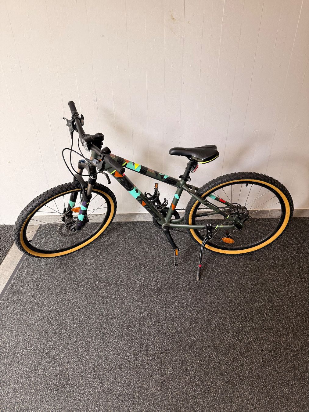 Decathlon Biciclette: Decathlon Kinder MTB – Usato da St.Gallen venduto da zoroshop