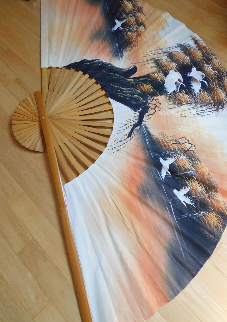 Alle Dekorationen: Fächer Wandfächer handbemalt  150 cm dm – Gebraucht aus Sursee von 76 4