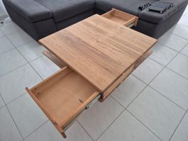 seltener Couchtisch/Salontisch mit Schubladen aus Massivholz