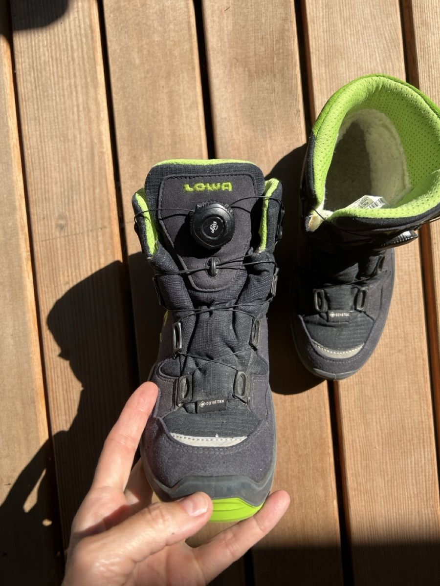 Lowa Scarpe per ragazzi: LOWA Wanderschuhe Gore-Tex size 38 grey green – Usato da Uster venduto da fam_z8zj 1