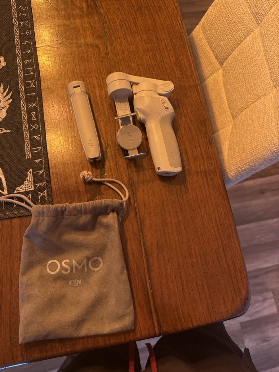 DJI Action Cam: DJI Osmo Mobile 4 Gimbal mit Tasche – Neu (gemäss Beschreibung) aus Bettenhausen von Chriguzaugg 1