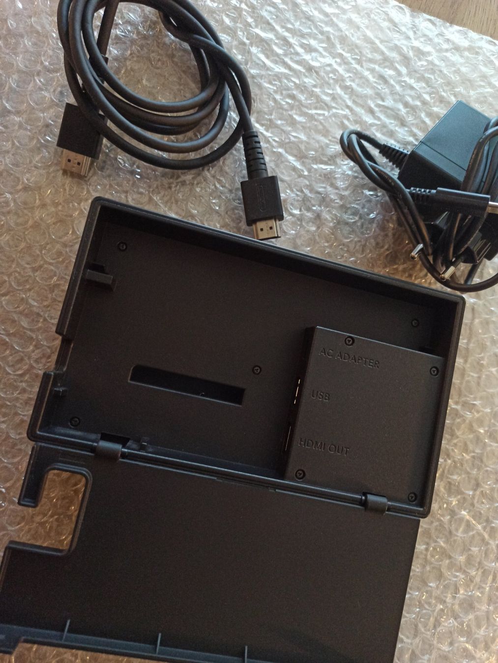 Dockingstation: Original Nintendo Switch TV-Dockingstation mit Netzteil NSW – Gebraucht aus Oberweningen von mar_87mx 4