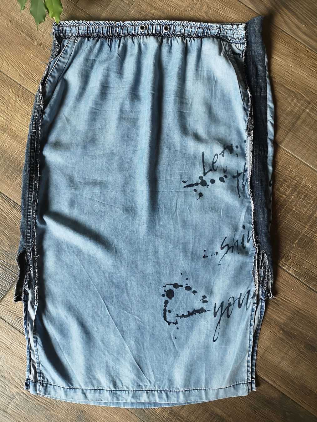 Jupes: Jupe en jean originale et confortable, taille L – D'occasion à Fresens par nat_n8xd 3