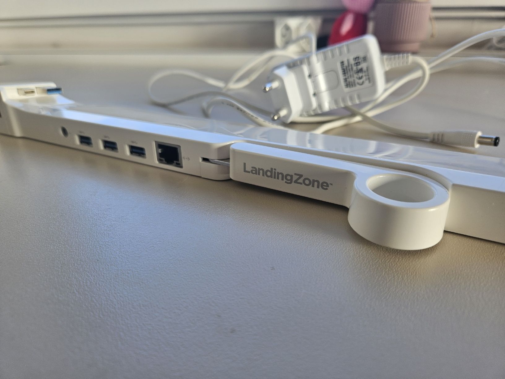 Docking station: LandingZone Docking Station for MacBook - Great Value! – Usato da Biberist venduto da Volo28