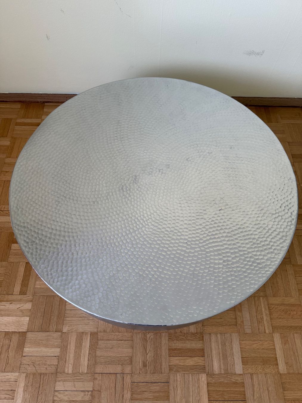 Maisons du monde Tavoli: Maison du Monde Silber Tisch ca 90x90 – Usato da Zürich venduto da lar_7kyg 2