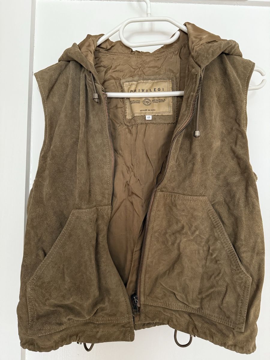 Gilets & Westen: Wildleder Weste Vera Pelé Größe 44 – Gebraucht aus Walenstadt von nad_dm9g
