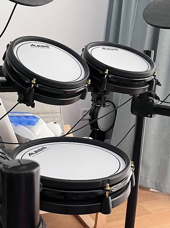 Alesis Strumenti musicali: Alesis Command Mesh Special Edition - Nie Bespielt – Usato da Widnau venduto da collynrefurb