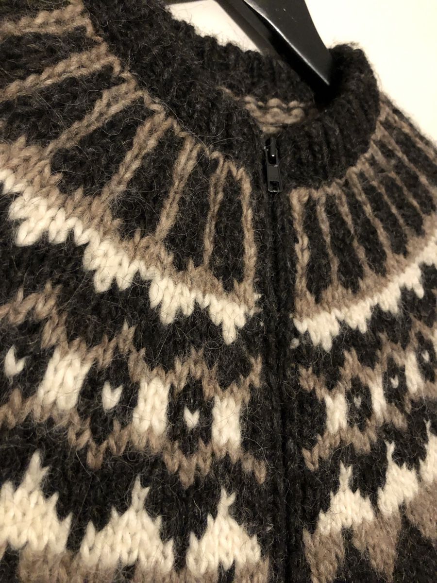 Giacche: Originaler isländischer Pullover mit Reissverschluss – Usato da Basel venduto da Kalleskaviar 1