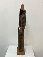 antike Holzfigur Madonna mit Kind am Holzsockel signiert