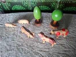 Sehr alte Bauernhoftiere aus Holz, tolles Spielzeug