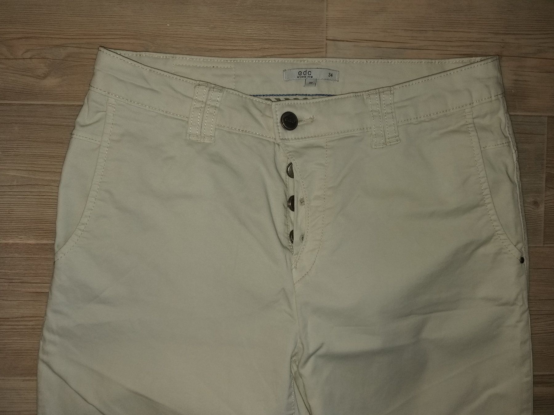 Esprit Pantaloni: Pantalon / Hose ESPRIT     Taille / Grosse 34 – Usato da Cossonay-ville venduto da Super-Price-Quality 1