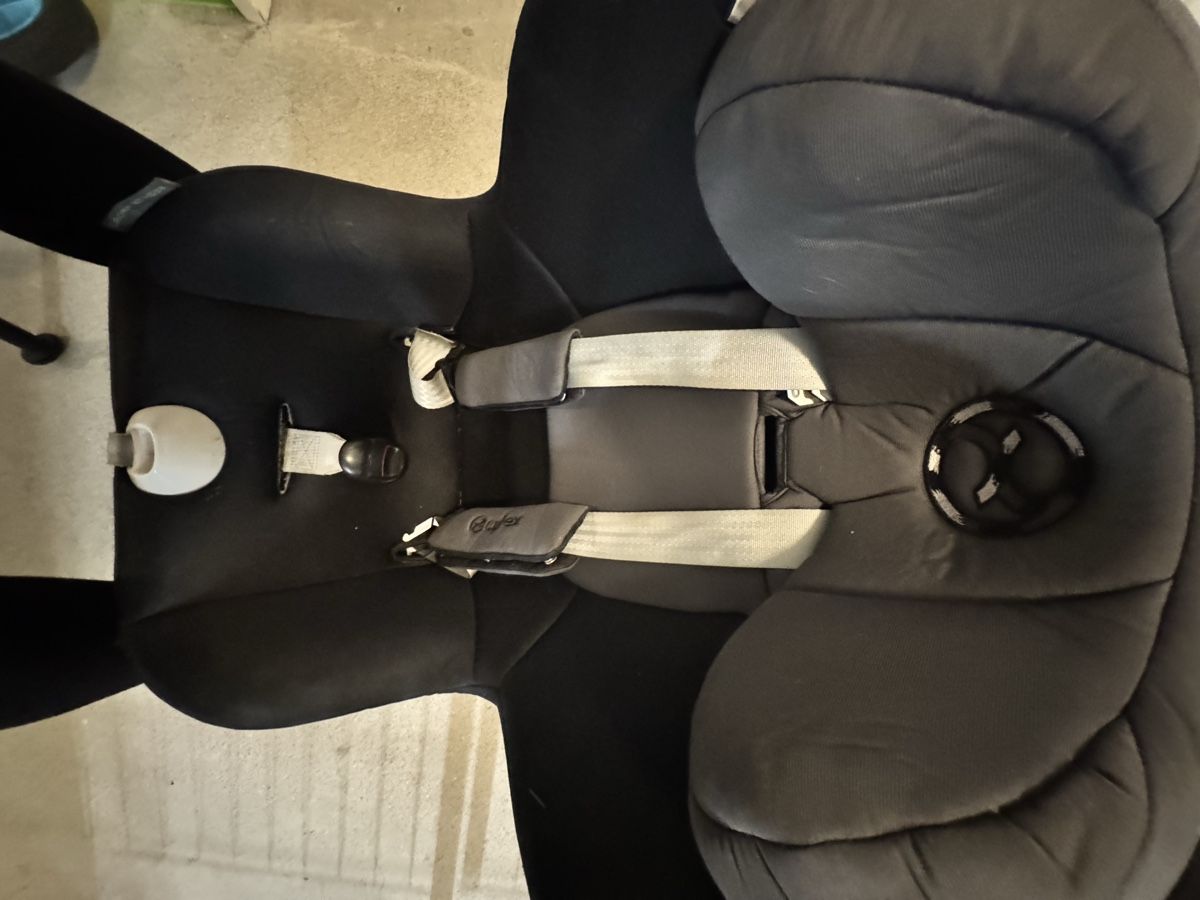 Cybex Seggiolini per auto: CYBEX Sirona M2 i-Size mit Base M – Usato da Galgenen venduto da syl_7y9c 3