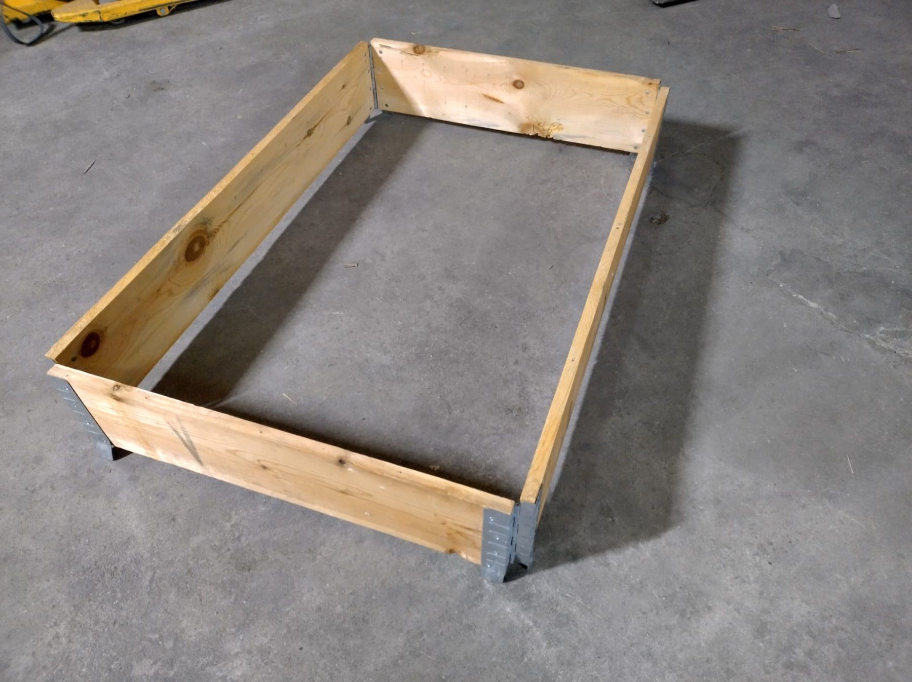 Palettes: Cadre pliable pour palette – D'occasion à Sciernes-d'Albeuve par BGrue