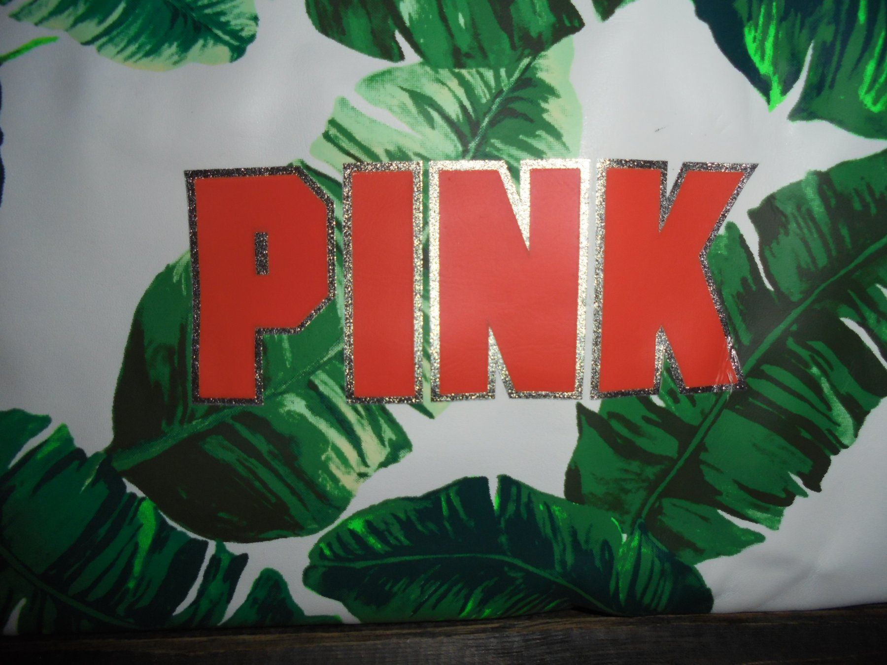 Victoria's Secret Custodie per cosmetici: VICTORIA'S SECRET GROSSES NECESSAIRE – Nuovo e nell'imballaggio originale da Aarau Rohr venduto da PinkSchwein 1