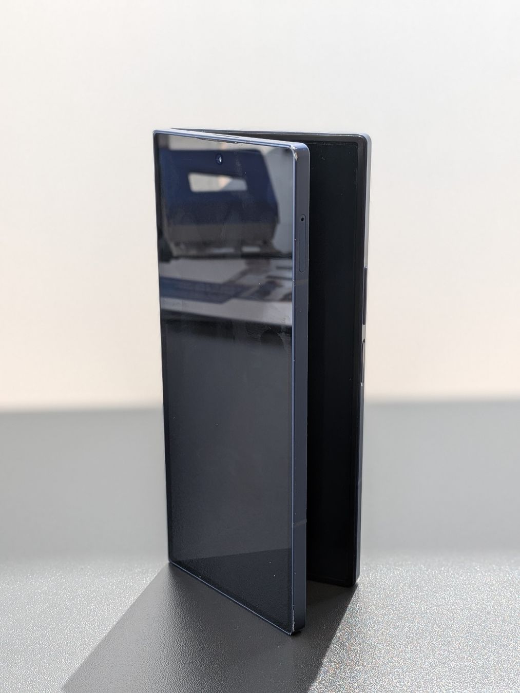 Samsung Telefoni cellulari / Smartphones: Samsung Galaxy Z Fold 6 dunkelblau – Usato da Wila venduto da she_zp9l