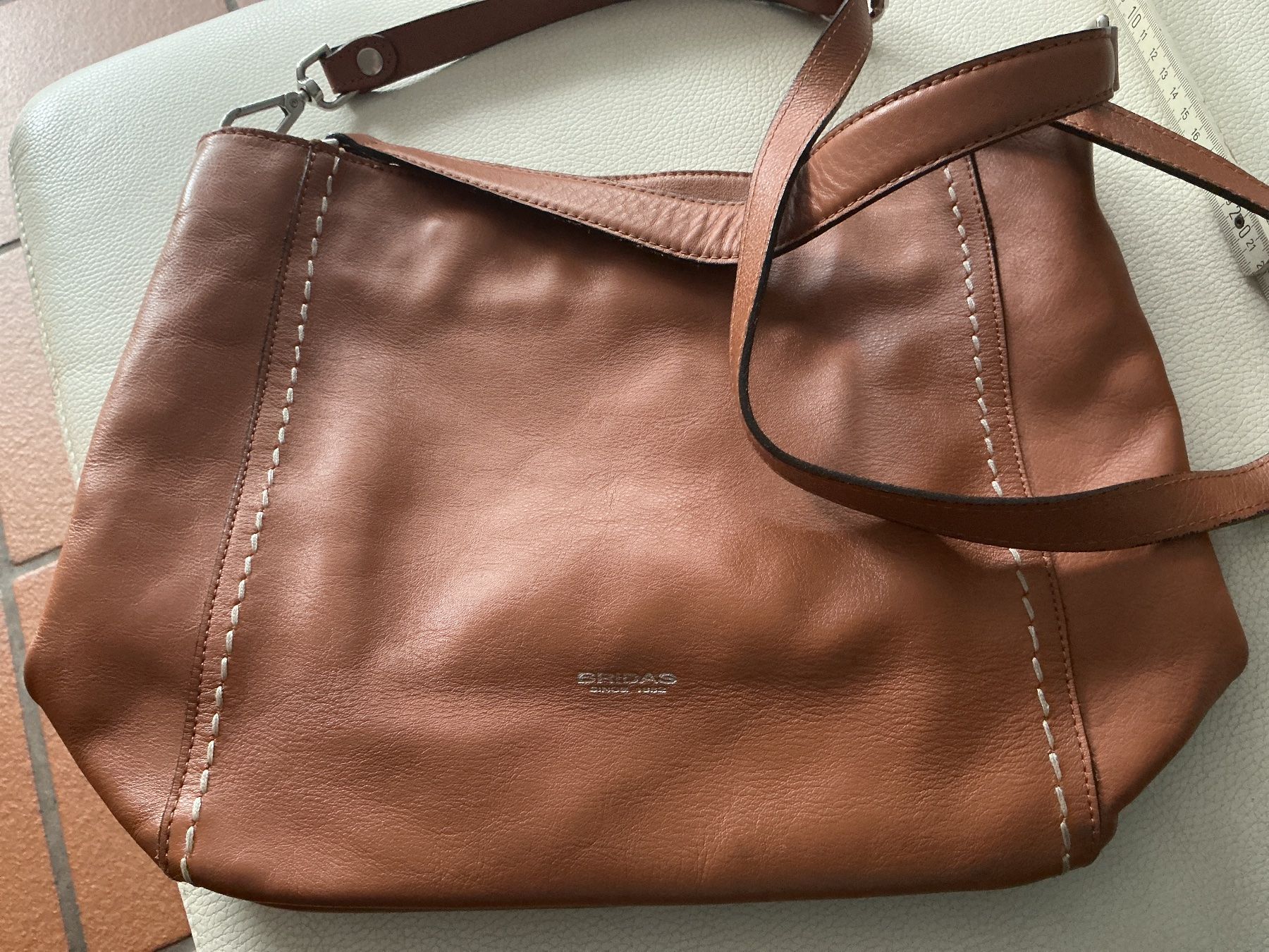 Taschen für Damen: Bridas Handtasche aus Leder – Gebraucht aus Wettingen von Andres54 3