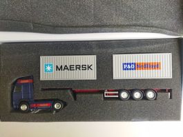Volvo FH 16 &Nooteboom Flexitrailer von Conrad die cast 1/50