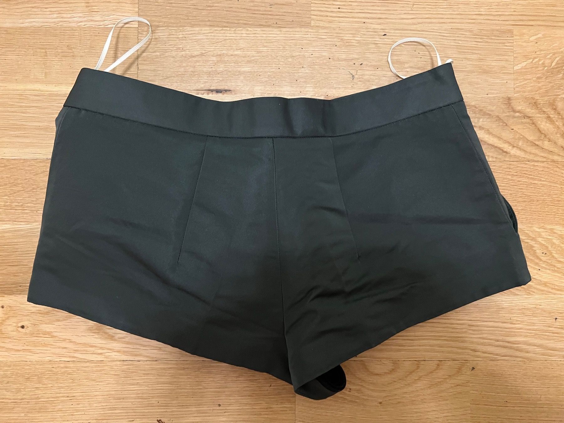 Completi & Tailleur: MARNI Set Anzug Suit Shorts Top Gr 40 – Usato da Ebmatingen venduto da dartim 3