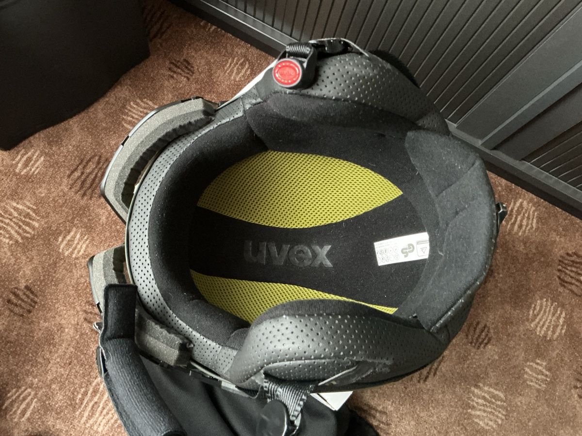 Uvex Caschi: Uvex Instinct Visor Skihelm Olive Matt, Grösse 59-61cm – Usato da Wängi venduto da Madella 6
