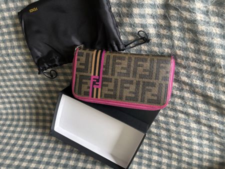 Fendi authentique, porte-monnaie vintage rose, avec boîte!