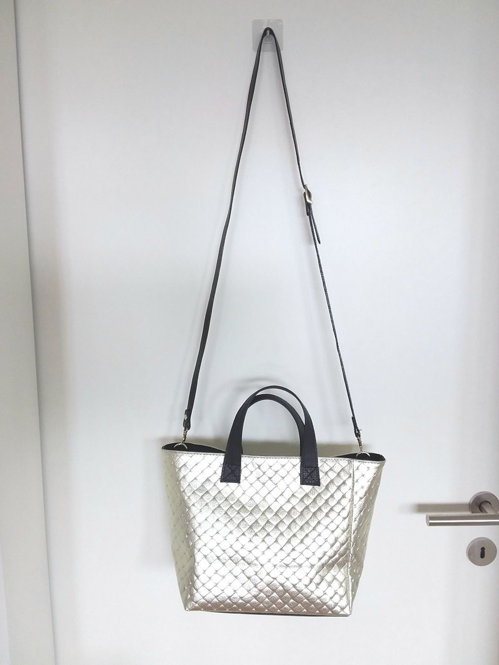 Borse da donna: Handtasche / Umhängetasche goldig – Usato da Uitikon Waldegg venduto da Risibisi7 2