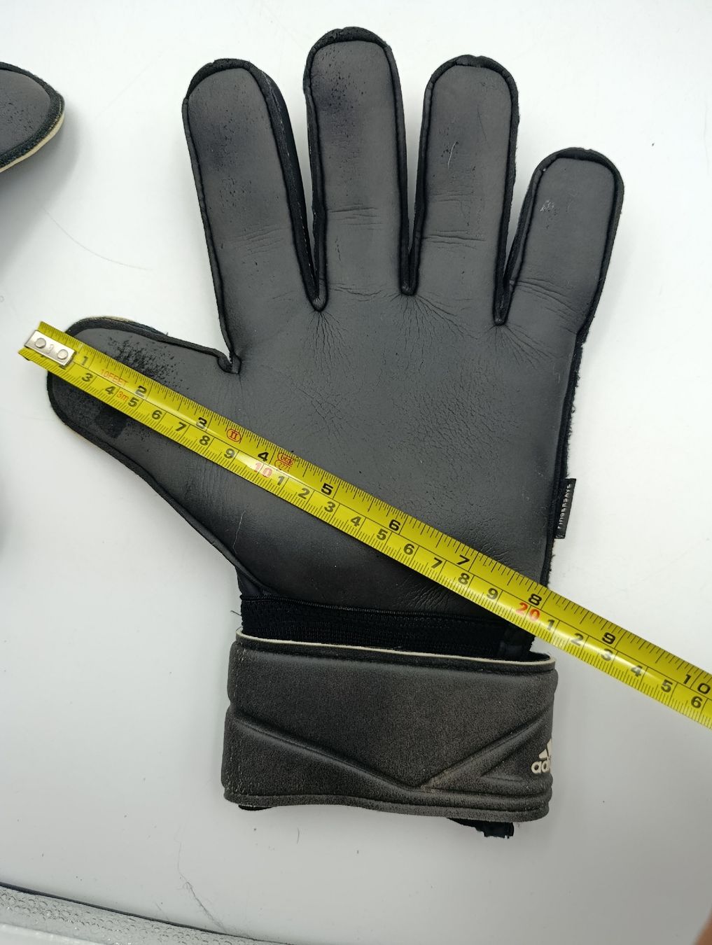 Adidas Altri accessori da uomo: Torwarthandschuhe Adidas Predator gebraucht – Usato da Wil SG venduto da Donaldus 4