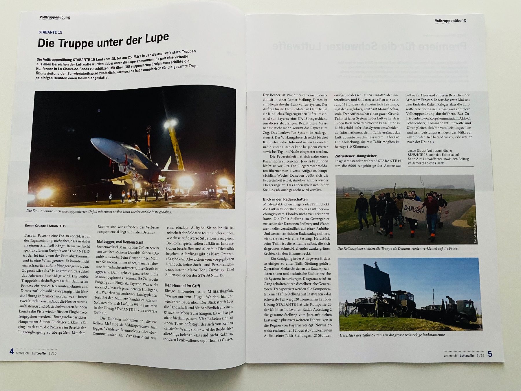 Schweizer Armee Documenti: Schweizer Luftwaffe Swiss Air Force Heft 44 Sei 2015 – Usato da Müswangen venduto da buyin 2