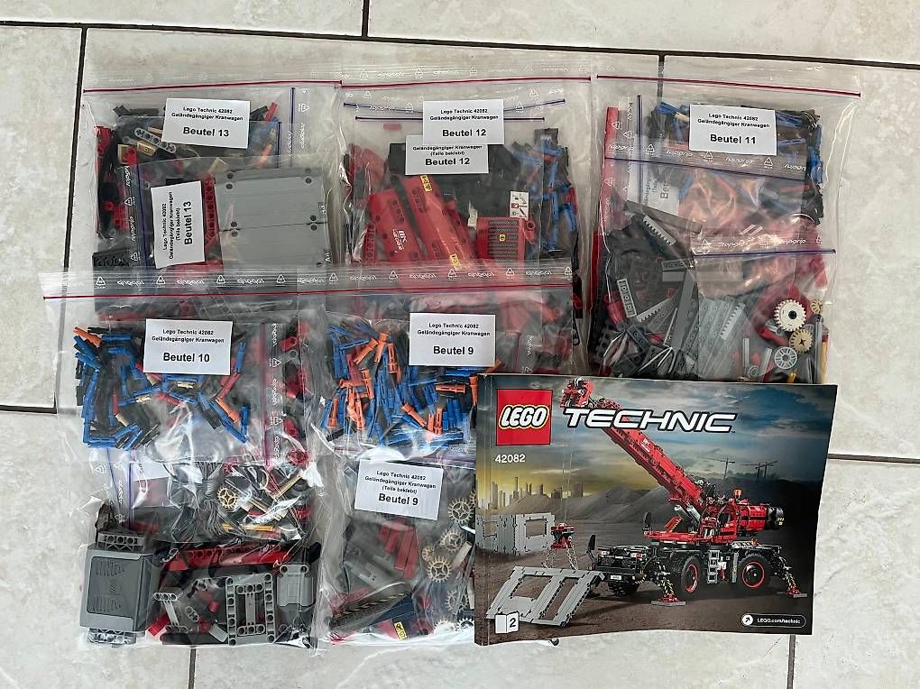 Lego Kit di costruzioni: Lego Technic 42082 Geländegängiger Kranwagen – Usato da Felben-Wellhausen venduto da PeriFel 2