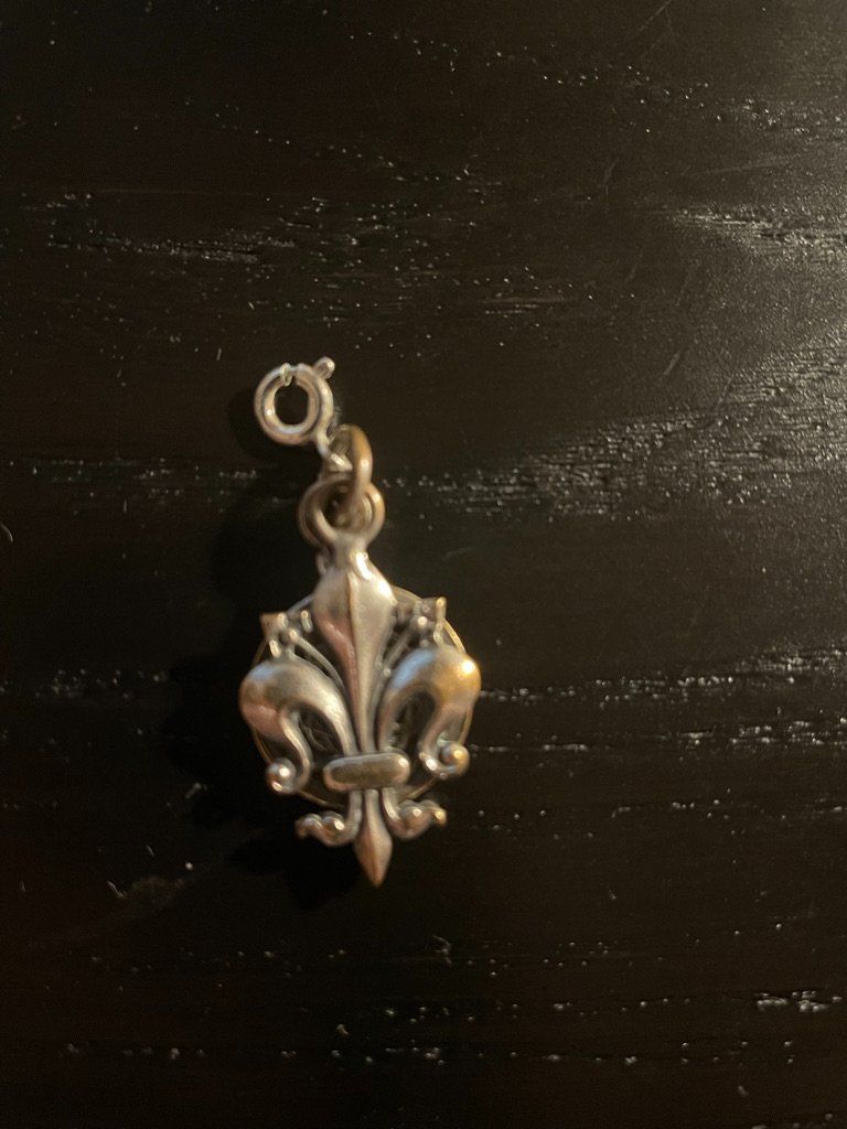 Medaillen: Médaille Sacré Cœur Fleurs de Lys argent – Gebraucht aus Lausanne von llcc27